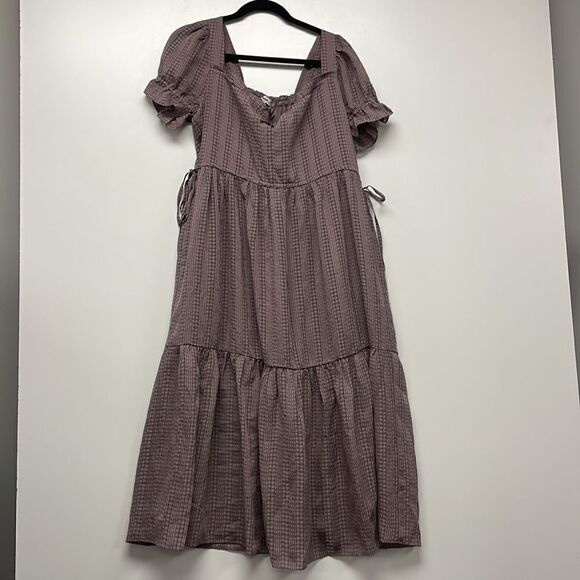 Madewell Square-Neck Tiered Midi Dress in Textured Seersucker - Picture 4 of 7